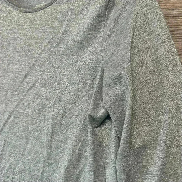 Talbots Silver Gray Long Sleeve Crew Neck Tee Size Small - Picture 5 of 6